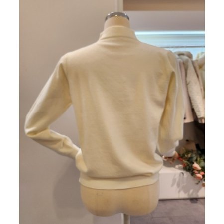 금장 장식 반폴라 니트