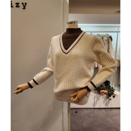 반폴라 배색 패턴 니트