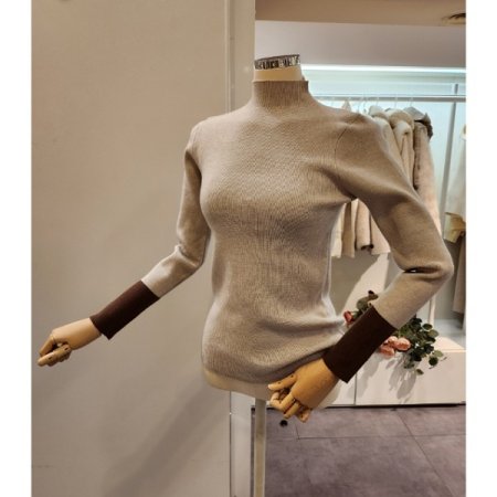 소매배색 폴라 골지 니트