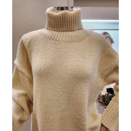 터틀넥 루즈핏 무지 니트