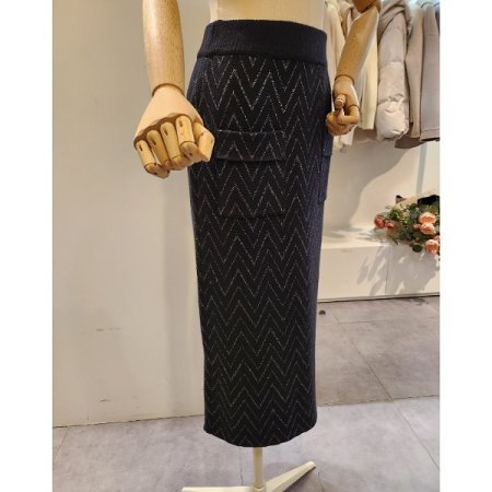 뒷트임 양포켓 패턴 니트 스커트