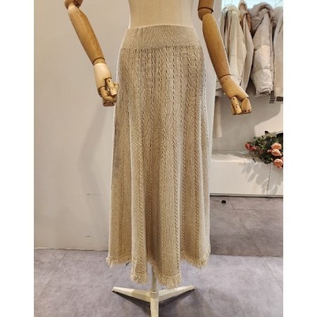 밑단 태슬 꽈배기 니트스커트