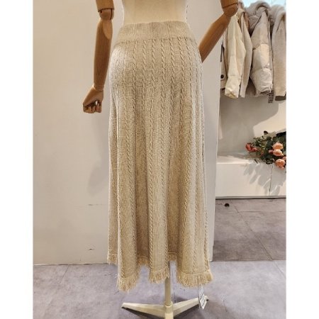 밑단 태슬 꽈배기 니트스커트