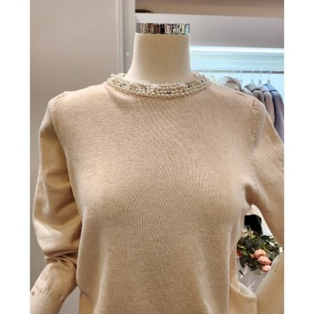 넥라인 진주장식 니트