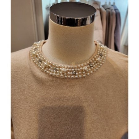 넥라인 진주장식 니트