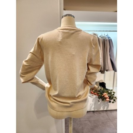 넥라인 진주장식 니트