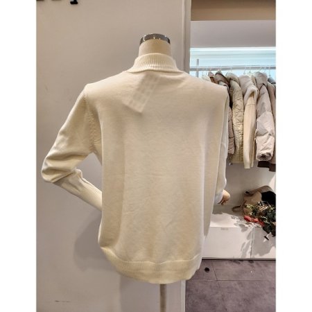 반폴라 믹스 패턴 니트