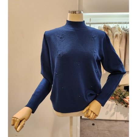 잎 장식 반폴라 니트