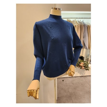 잎 장식 반폴라 니트