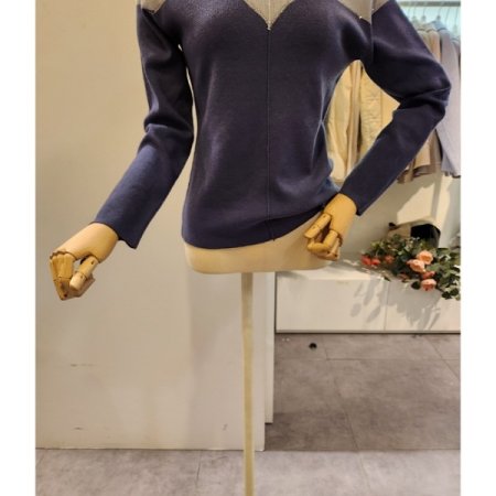 비쥬장식 레이어드 배색 폴라니트