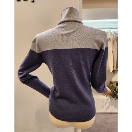 비쥬장식 레이어드 배색 폴라니트