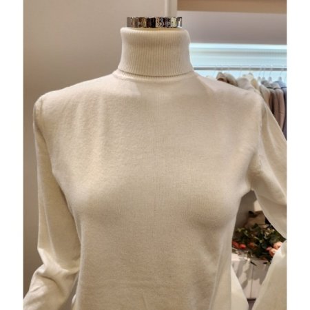 베이직 기본핏 폴라넥 니트