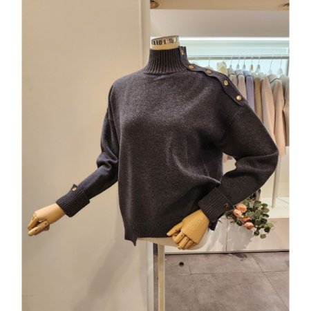 숄더 장식 폴라 니트