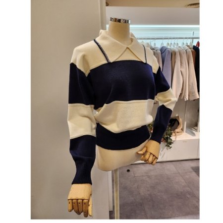 카라 줄무늬 배색 니트