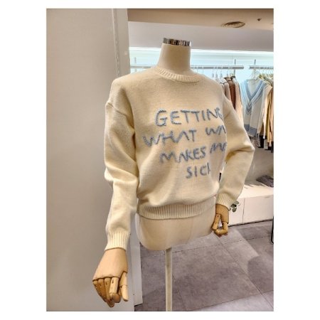 영어 레터링 라운드넥 니트