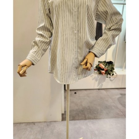 카라 줄지 셔츠