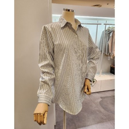 카라 줄지 셔츠