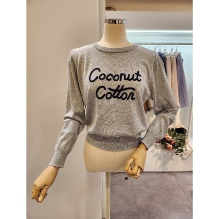 라운드넥 심플 레터링 니트