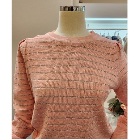 어깨 핀턱 배색 니트