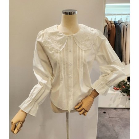 펀칭 카라 핀턱 블라우스