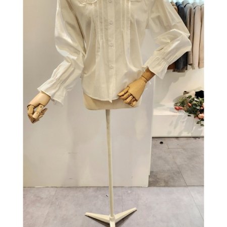 펀칭 카라 핀턱 블라우스