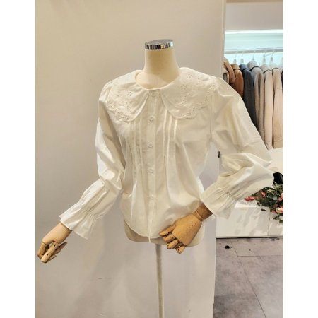 펀칭 카라 핀턱 블라우스