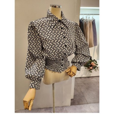 스모크 포인트 패턴 블라우스