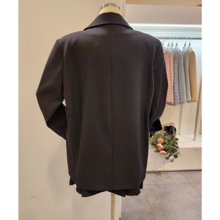 뒷 비죠 하프 자켓