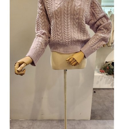 브이넥 꽈배기 숏 니트