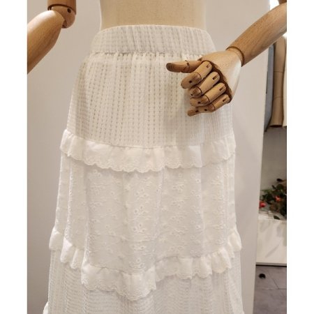 펀칭 레이스 롱 스커트