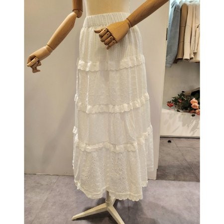 펀칭 레이스 롱 스커트