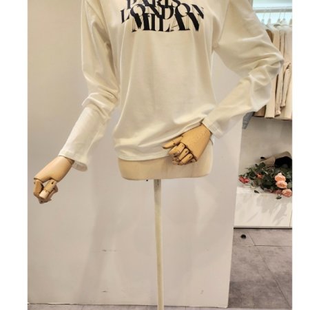 레터링 긴팔 라운드 티셔츠