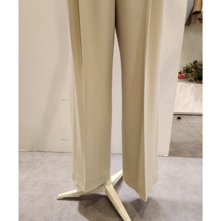 핀턱 와이드핏 슬랙스