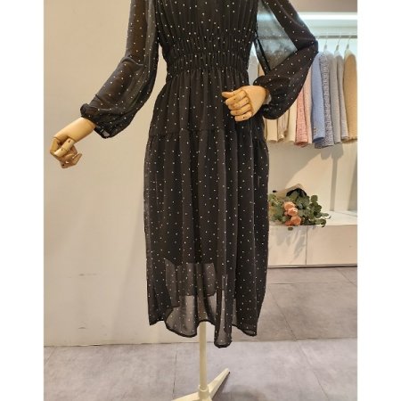 스퀘어넥 도트 셔링 원피스