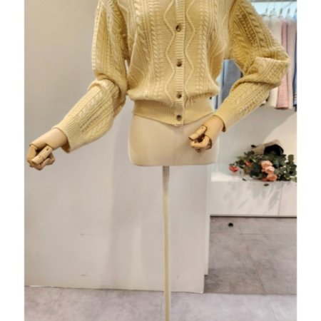 브이넥 꽈배기 짜임 가디건