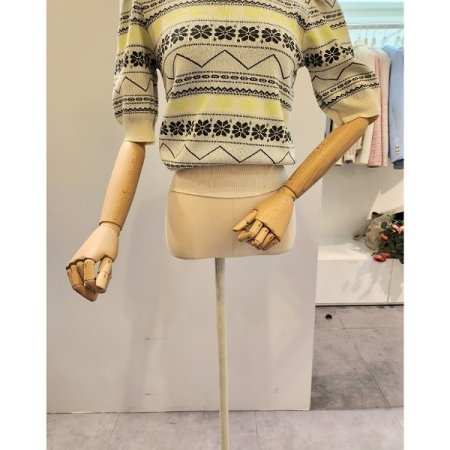 라운드넥 패턴 반팔 니트