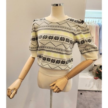 라운드넥 패턴 반팔 니트