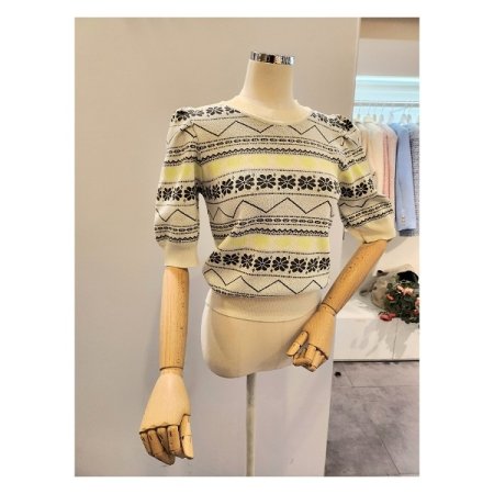 라운드넥 패턴 반팔 니트