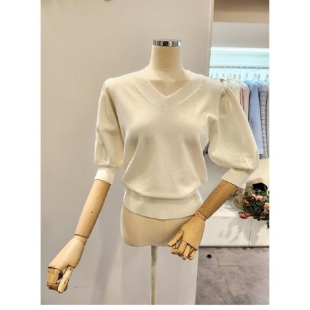 퍼프 소매 브이넥 니트