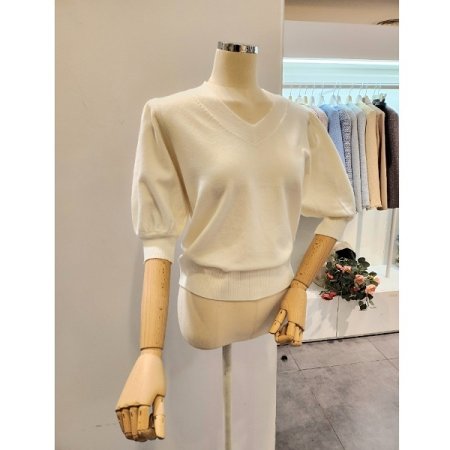 퍼프 소매 브이넥 니트