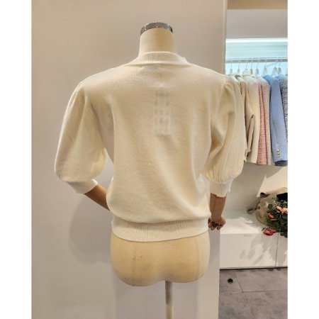 퍼프 소매 브이넥 니트