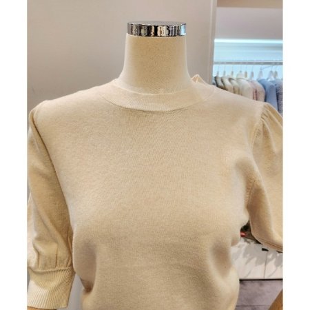 퍼프 소매 라운드넥 니트