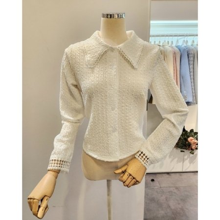 소매 펀칭 포인트 블라우스