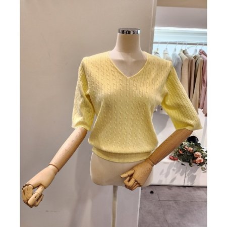 케이블 브이넥 니트