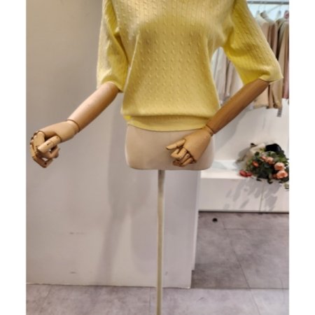 케이블 브이넥 니트