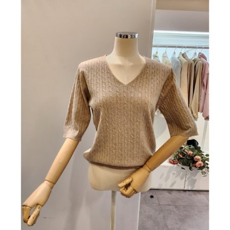 케이블 브이넥 니트