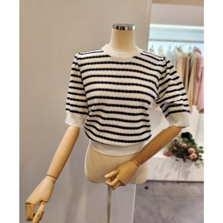 물결 퍼프소매 니트