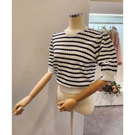 물결 퍼프소매 니트