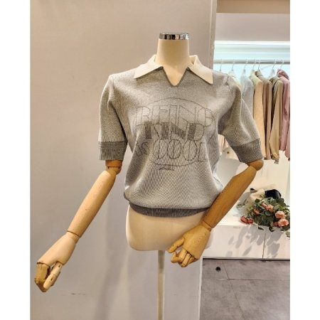 슬릿 카라 레터링 니트