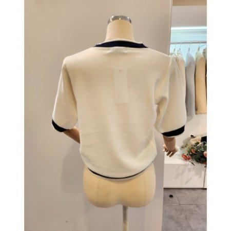 배색 레터링 니트